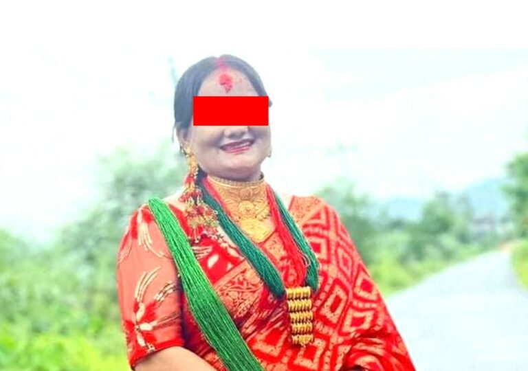 डीआईजीको नाममा पैसा उठाउने एक महिलालाई रौतहट प्रहरीद्वारा पक्राउ