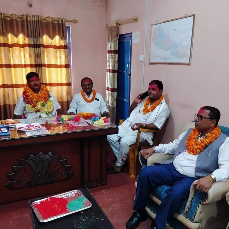 रौतहटको गरूडा नपामा नयाँ हाकिम यादवले सम्हाले कार्यभार