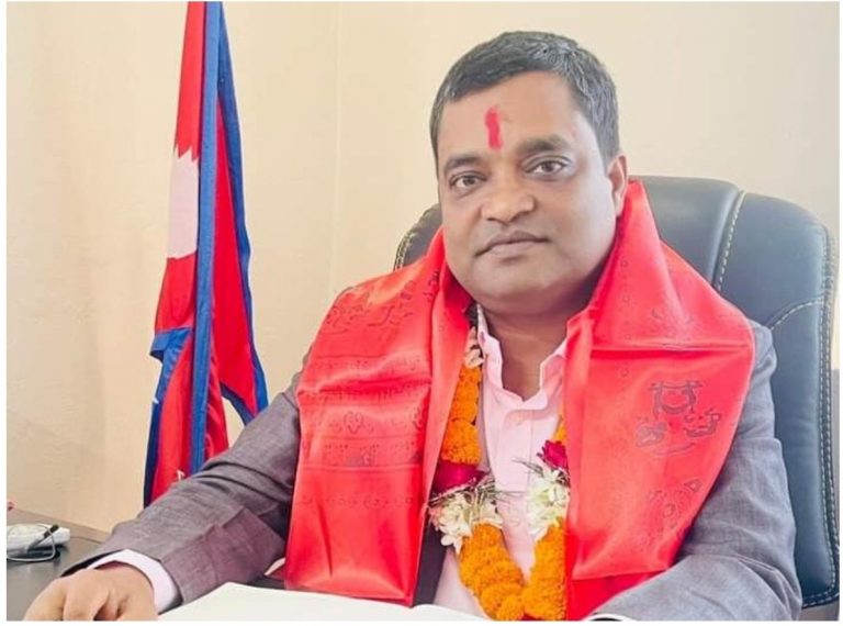 पालिकामा राखिने केन्द्रमा गएर मतदाता नामावलीमा नाउँ समावेश गराउन अर्थमन्त्री साहको आग्रह