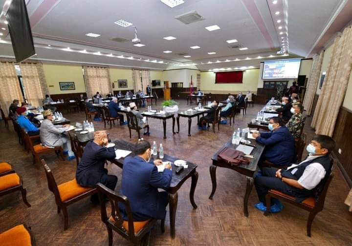 १५ गतेसम्म विद्यालय बन्द गर्नेदेखि सार्वजनिक स्थानमा खोप कार्ड अनिवार्य गर्ने निर्णय