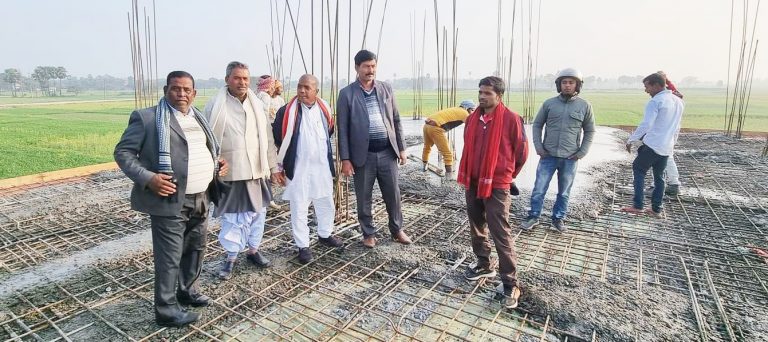 ईशनाथकाे आफनै भवन धमाधम बन्दै,छतकाे ढलान पनि गरियो