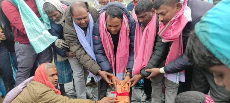 कटहरिया नगरपालिकामा बिधालय भवन र ट्रस्टकाे शिलान्यास