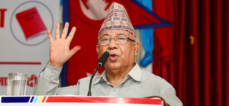 स्थानीय तहको निर्वाचन रोकिन पनि सक्ने संकेत: माधवकुमार नेपाल