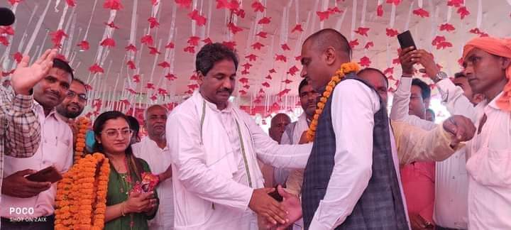 रौतहटको कटहरियामा लोसपाका वडा प्रत्यासी पंण्डित एमालेमा प्रवेश