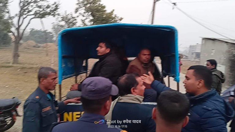 माधवनारायणकाे कागजात प्रकरण:लेखापाल सहितका कर्मचारीहरू प्रहरीकाे नियन्त्रणमा