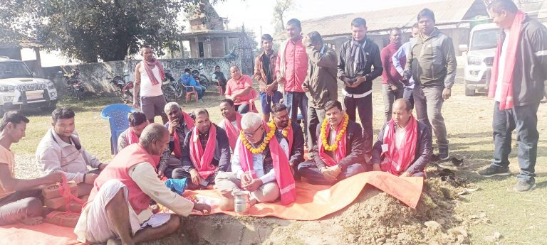 श्री जन ज्याेती प्राथमिक बिधालय पाेखरभिण्डामा दुई कोठे भवन मेयर चौधरीद्वारा शिलान्यास