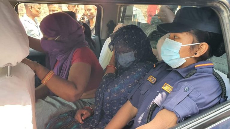 ब्यूटि पार्लरमा यौनधन्दा फस्टाउदै