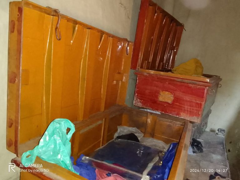 वृन्दावन नगरपालिका वडा ८आँकडपाथर स्थित एक घरमा लाखौंको चोरी