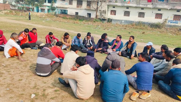 राष्ट्रिय दलित पत्रकार संघ राैतहटका अध्यक्ष पासवानमाथि झुठा मुद्दाबारे प्रहरी प्रमुख घिमिरेलाई दलित अभियन्ताहरूले गराए ध्यानाकर्षण