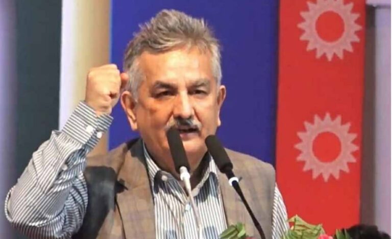 पोखरामा एमाले जिल्ला भेलालाई सम्बोधन गर्दै पाण्डे नेपाल समूह फर्किए